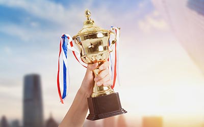 欧亚国际集团党委荣获“两优一先”表扬